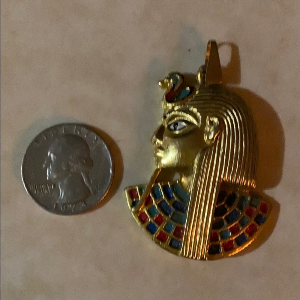 Nefertiti pendant